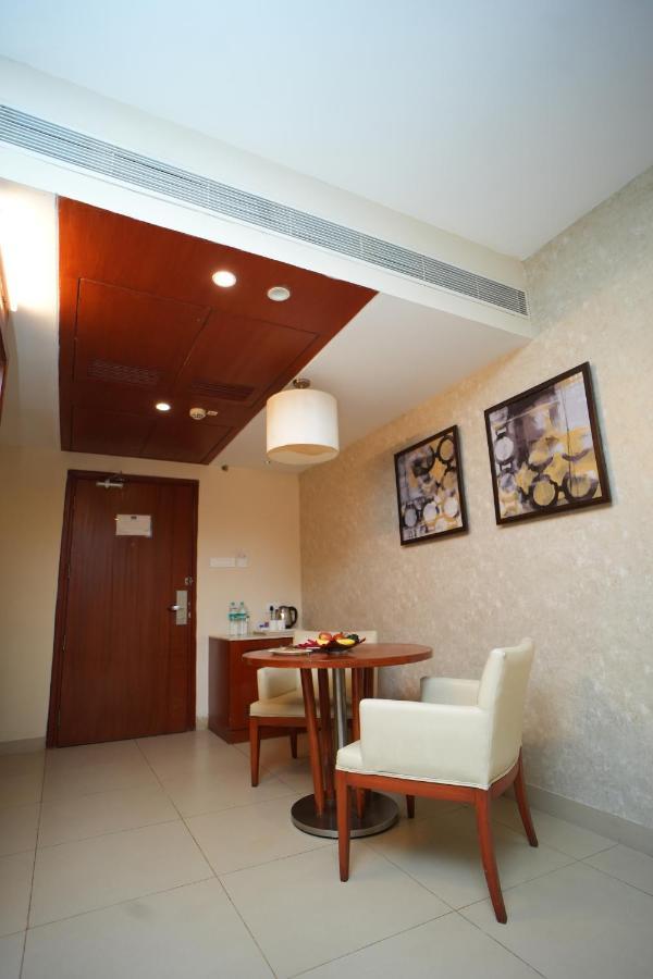 The Altruist Business Hotel Hitech Hyderabad Exterior foto