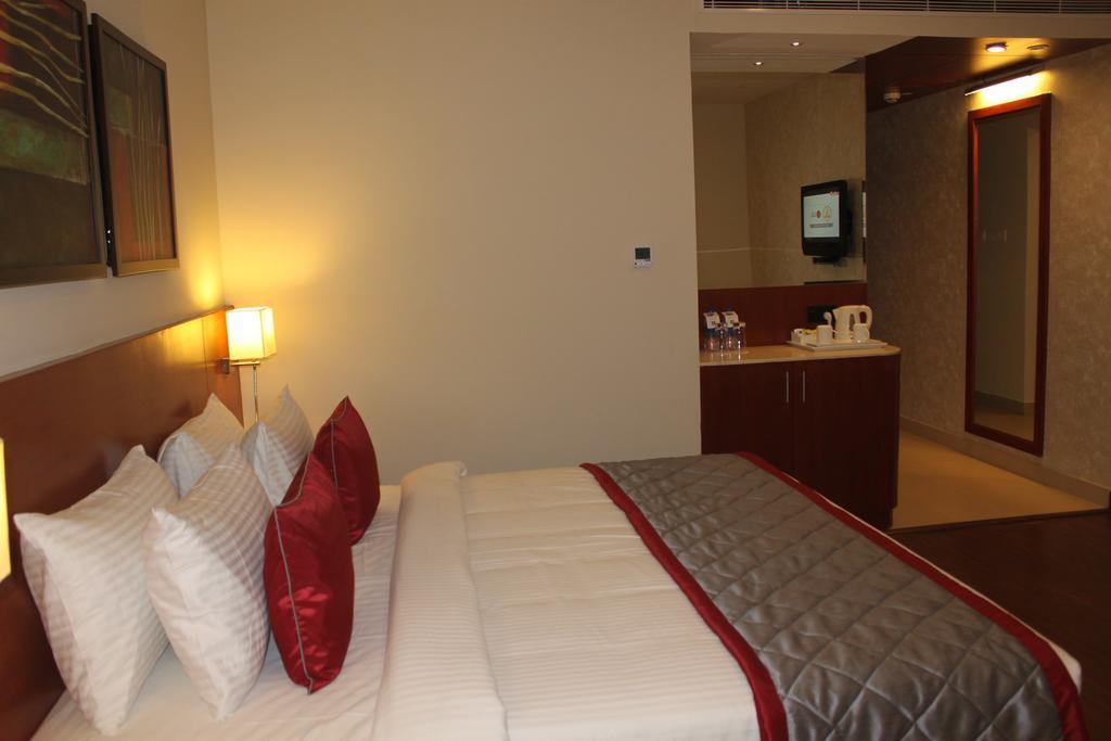 The Altruist Business Hotel Hitech Hyderabad Exterior foto